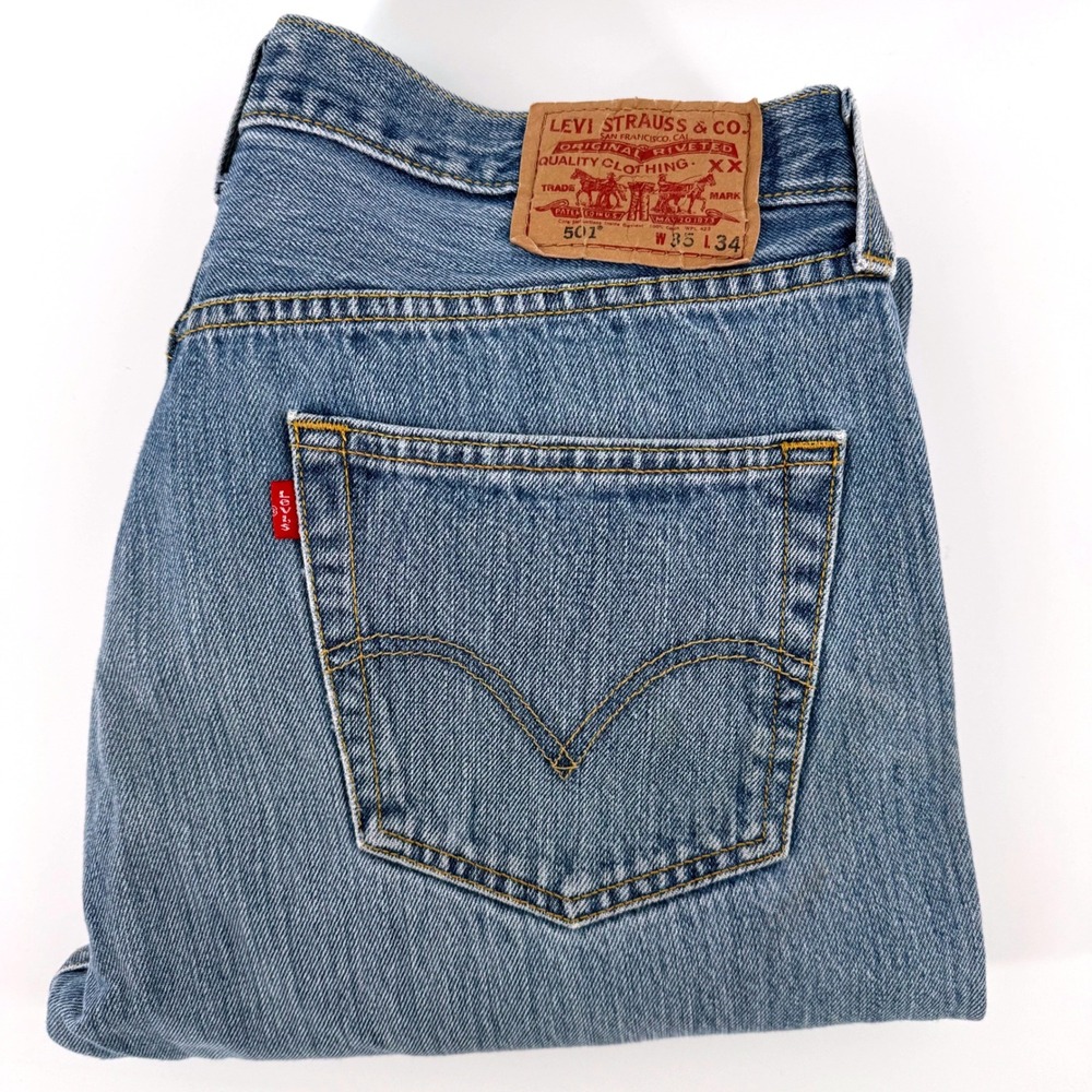 Vintage Levis 501 Original Jeans 35x33 Blue Med Wash Straight Leg Button Fly Y2K